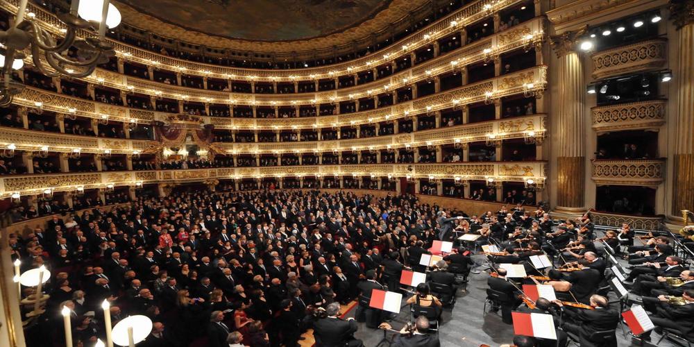 San Carlo Theatre in Naples - Bookshop Edition