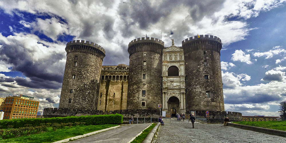 The Castel Nuovo or Maschio Angioino of Naples: what to see, how to visit  it, timetables and info on a castle symbol of the city | visitnaples.eu
