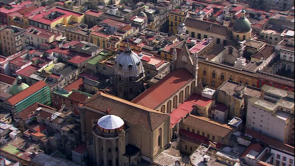 20180901095324676946184-cattedrale-di-napoli-visions-of-italy_-southern-style-duomo-cristianesimo.jpg