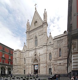 20181222125901260px-Facciata_Duomo_di_Napoli_-_BW_2013-05-16.jpg