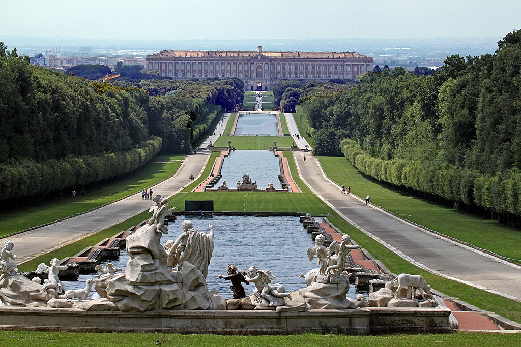 20210430114056Reggia_di_Caserta,_prospettiva_dalla_fontana_di_Venere_e_Adone_-_panoramio_CarloPelagalli.jpg
