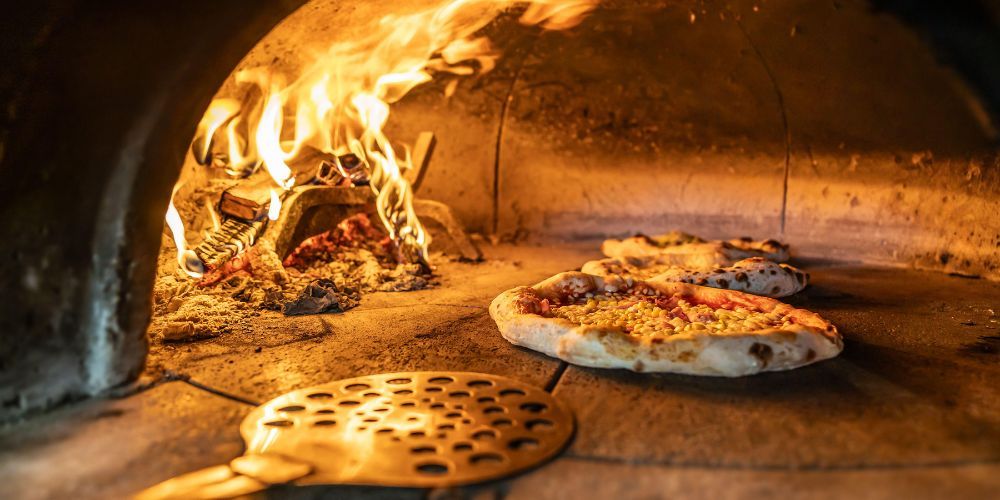 20250619112114-things-to-do-in-naples-with-children-where-to-eat.jpg