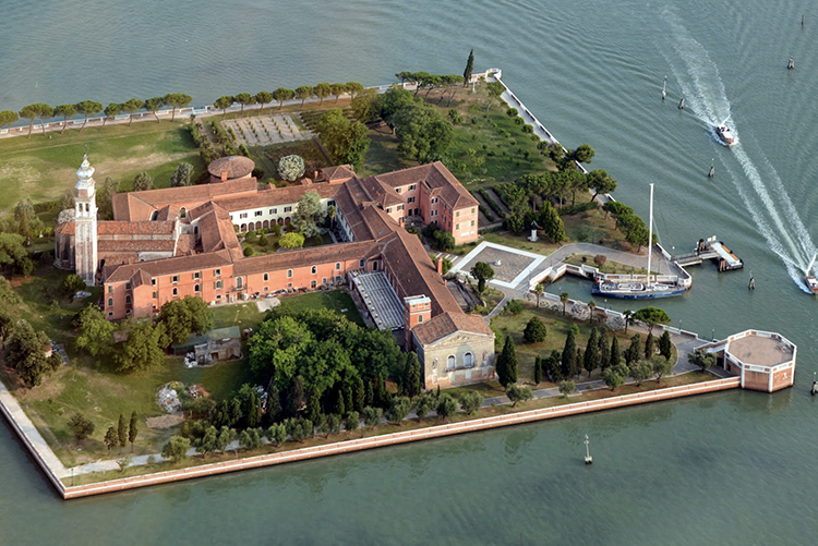 20210209230831San_Lazzaro_degli_Armeni,_Venice_aerial_photo_2013.jpg