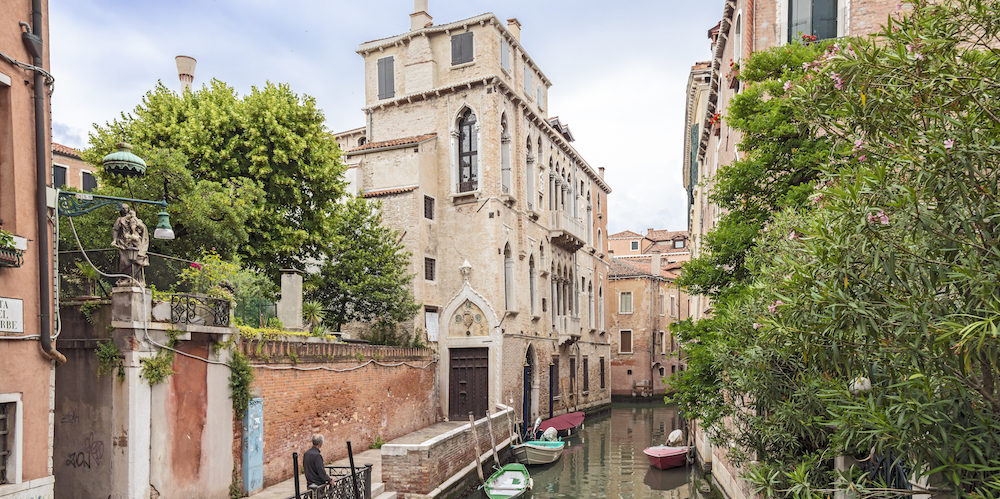 20210420154954Palazzo_Soranzo_Van_Axel_(Venice).jpg