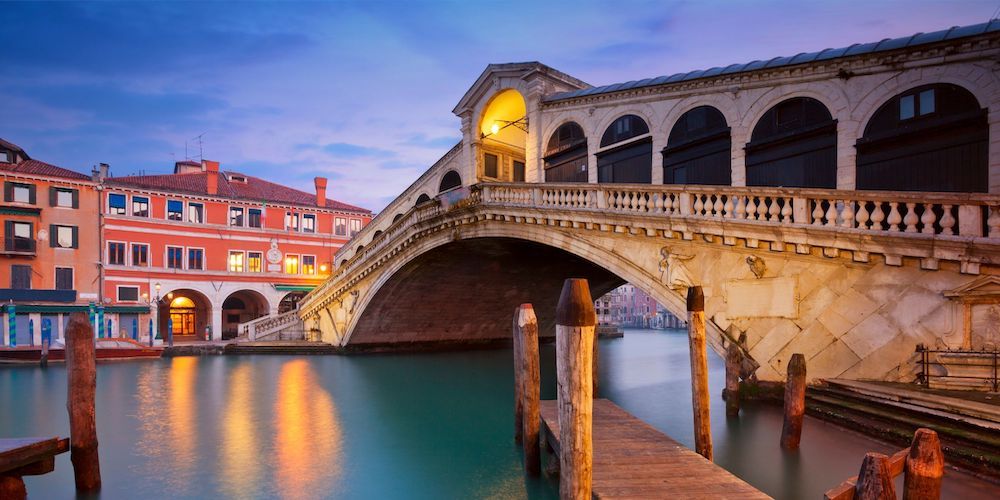 20250612103858-venice-in-the-summer-rialto-bridge-at-dawn.jpg 20250612103858-venice-in-the-summer-rialto-bridge-at-dawn.jpg