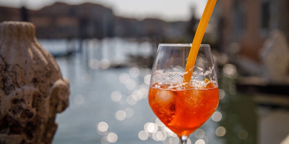 20250612105209-venice-in-the-summer-aperitif-at-sunset.jpg 20250612105209-venice-in-the-summer-aperitif-at-sunset.jpg