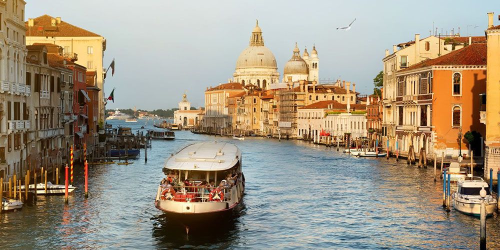 20250625162325-come-muoversi-a-venezia-in-modo-efficace-turisti-alla-prima-esperienza.jpg 20250625162325-come-muoversi-a-venezia-in-modo-efficace-turisti-alla-prima-esperienza.jpg