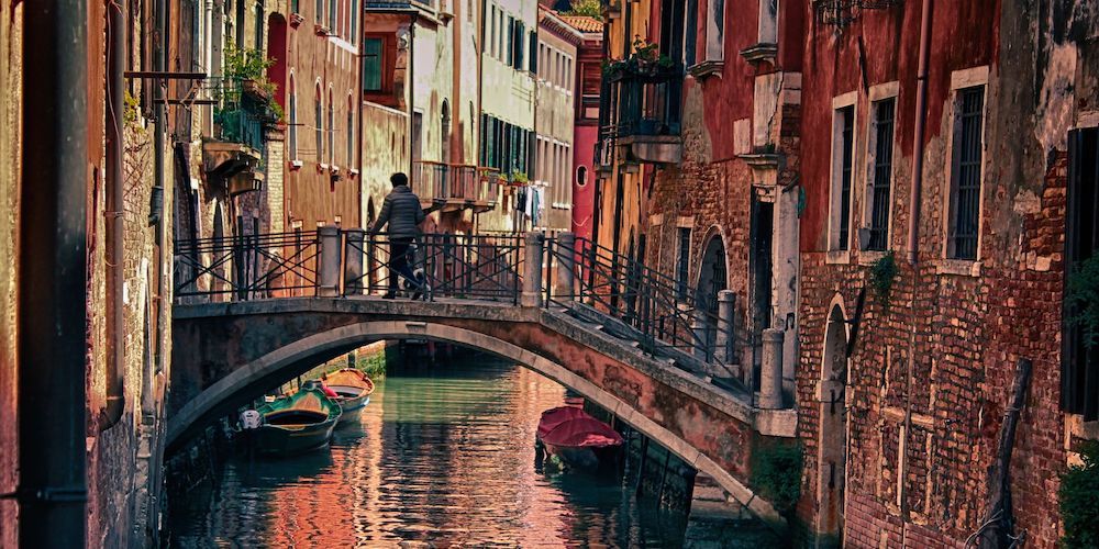 20250627072951-is-venice-sinking-hidden-treasures.jpg