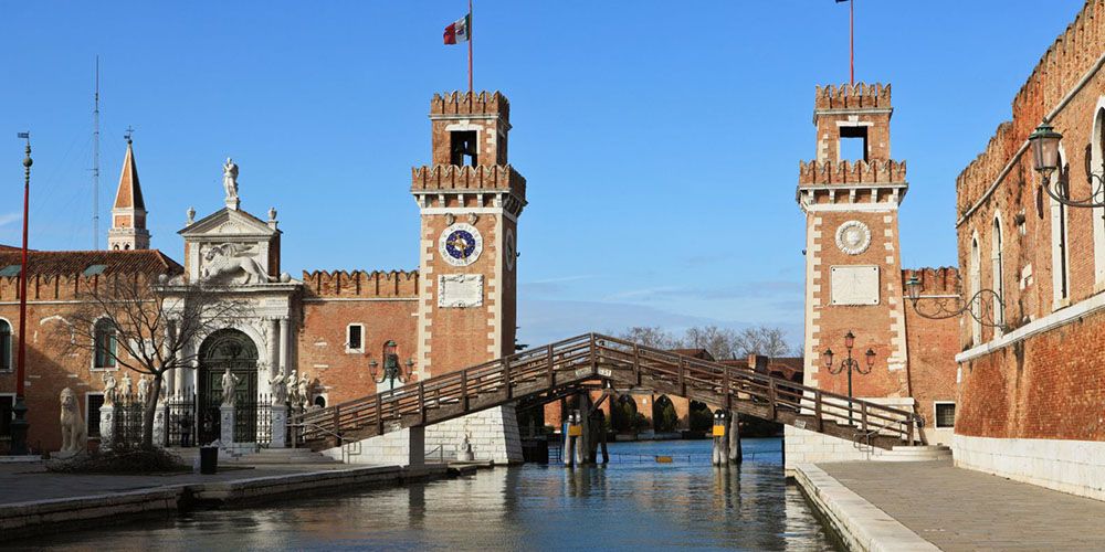 20250628104113-inventions-in-venice-the-arsenal-the-first-truly-large-modern-factory.jpg