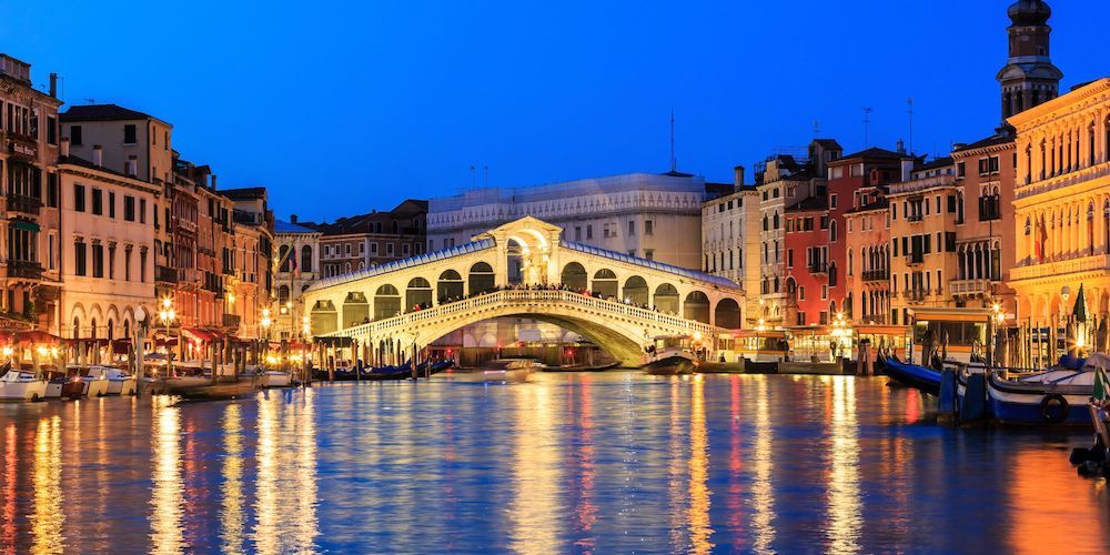 20250709104942-venice-without-the-crowds-rialto-at-night.jpg